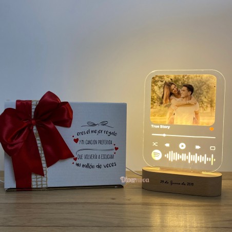 Lámpara LED personalizada con foto con caja encendida